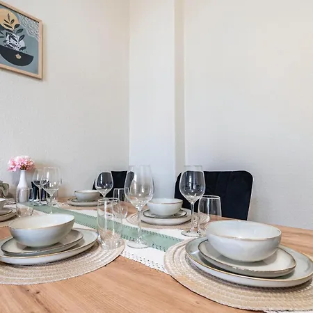 Apartment Bahnhofsnahes Altstadt-paradies *